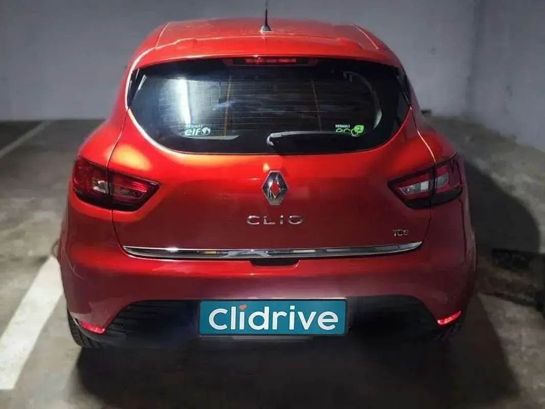 Usado Renault Clio Expression 90 CV (66 kW) 2014 Rojo Utilitario