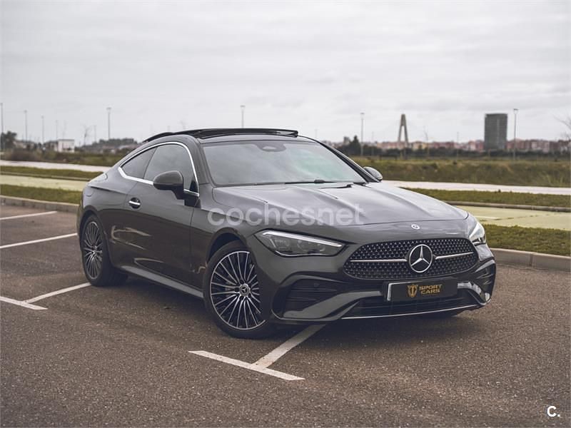 Usado Mercedes E220 194 CV (142 kW) 2024 Gris / plata Coupe