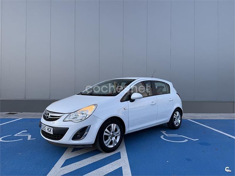Blanco Usado 2011 Opel Corsa Berlina | 5800 € (Precio justo) - Imagen 1/4