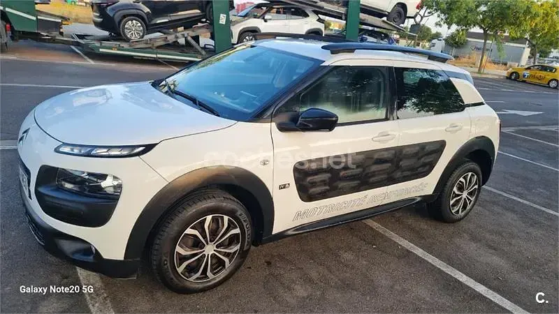 Usado Citroën C4 Cactus Business Class 100 CV (73 kW) 2015 Blanco Utilitario