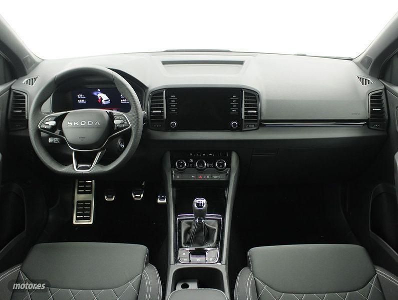 Nuevo Skoda Karoq SportLine 150 CV (110 kW) 2025 Gris SUV