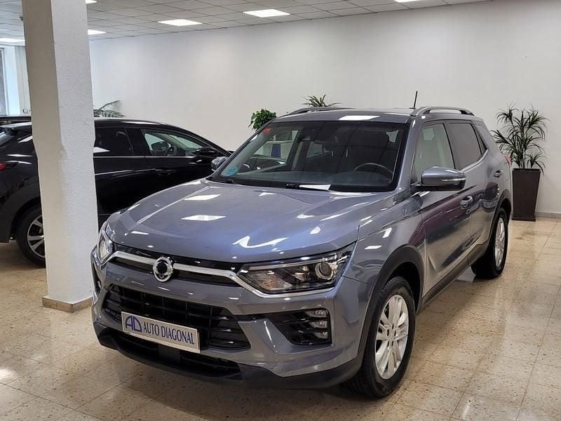 Usado Ssangyong (KGM) Korando 163 CV (119 kW) 2021 Gris / plata SUV