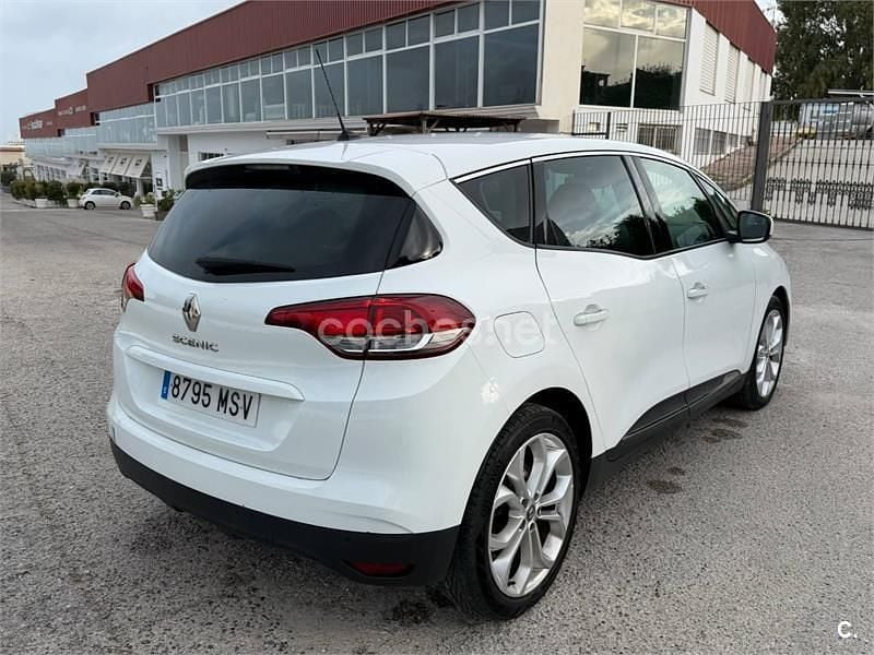 Usado Renault Scénic IV Zen 120 CV (88 kW) 2020 Blanco Monovolumen