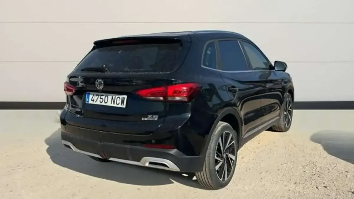 Usado MG ZS Luxury 197 CV (144 kW) 2025 Negro SUV