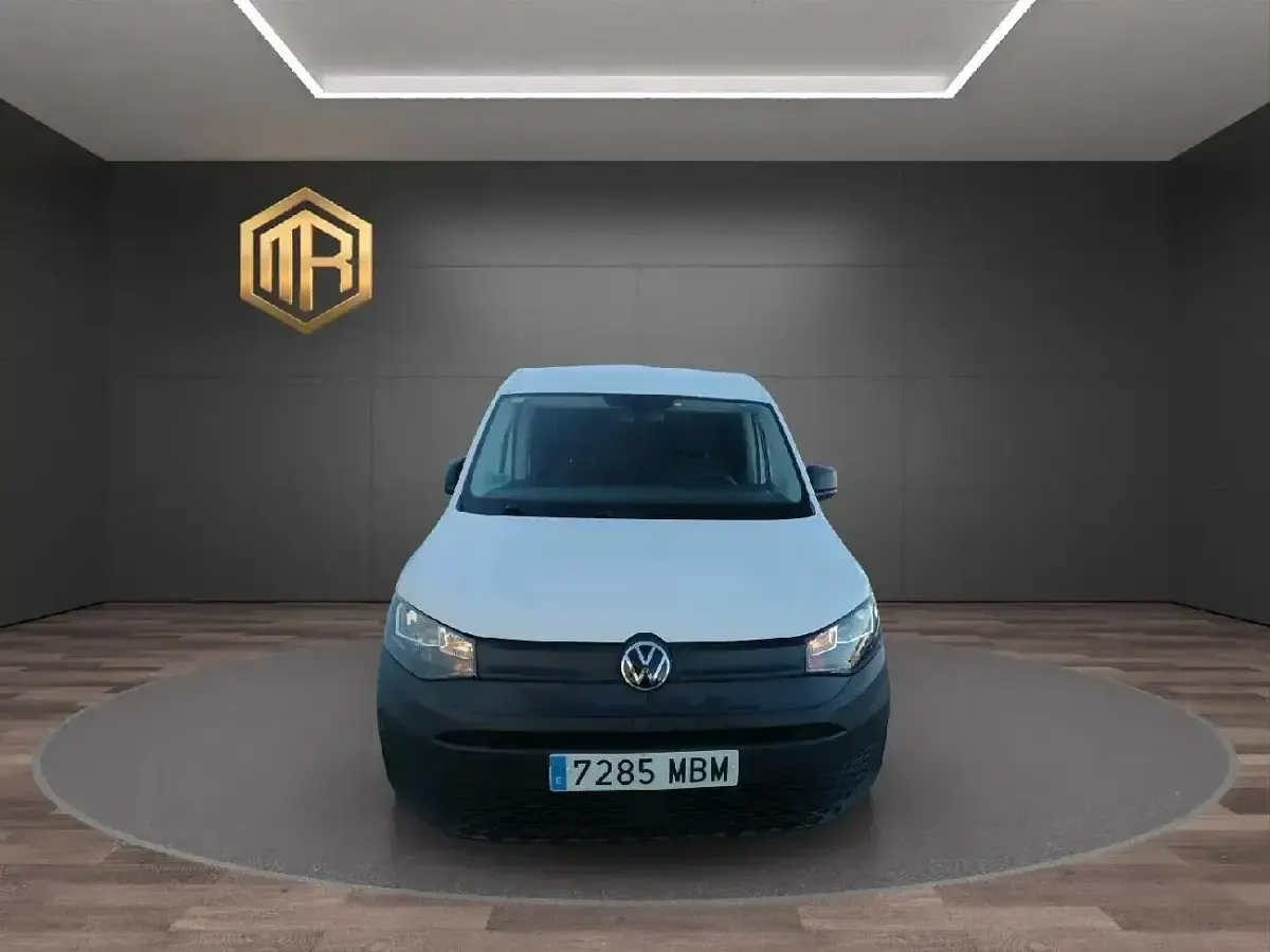 Usado VW Caddy 102 CV (75 kW) 2022 Blanco Monovolumen