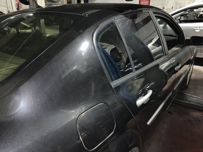 Usado Renault Mégane II Expression 130 CV (95 kW) 2006 Negro