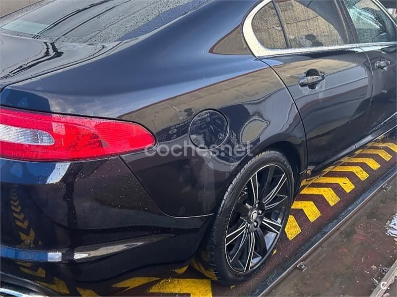 Usado Jaguar XF Luxury 207 CV (152 kW) 2009 Negro Berlina