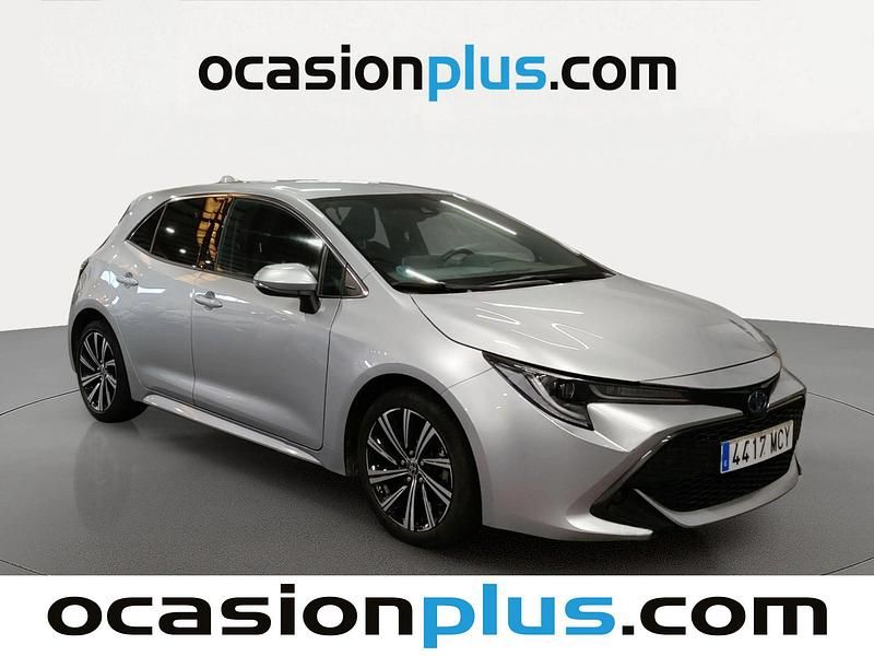 Usado Toyota Corolla Style 122 CV (89 kW) 2022 Gris plata Utilitario