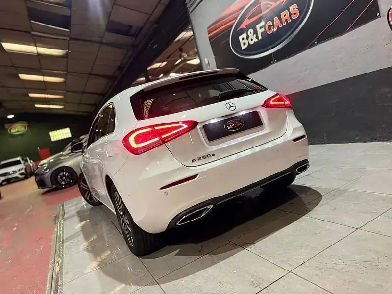 Usado Mercedes A250 218 CV (160 kW) 2022 Blanco Berlina