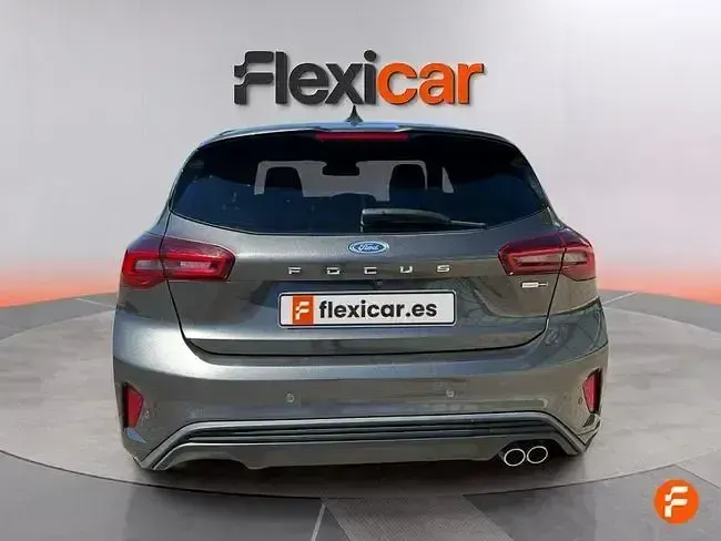 Usado Ford Focus ST-Line 125 CV (91 kW) 2022 Gris Berlina