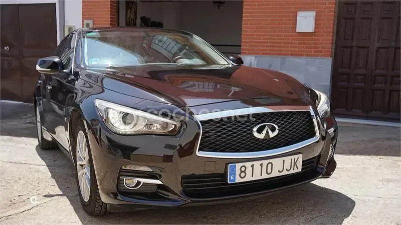 Usado Infiniti Q50 170 CV (125 kW) 2015 Negro Berlina