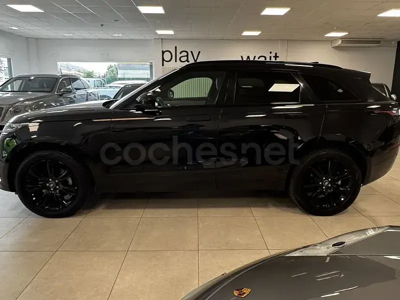 Usado Land Rover Range Rover Velar R-Dynamic 250 CV (183 kW) 2022 Negro SUV