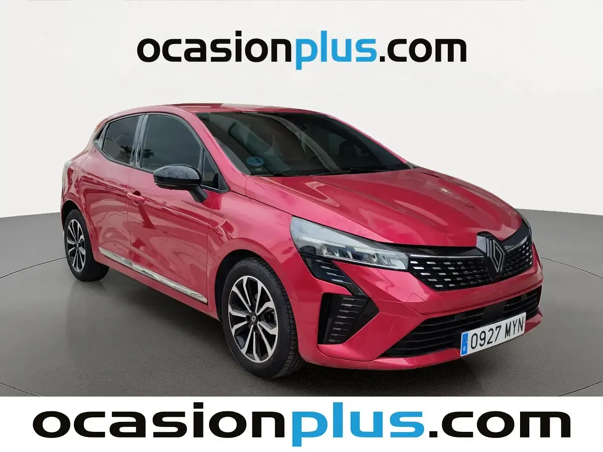 Usado Renault Clio Techno 91 CV (66 kW) 2025 Rojo Utilitario