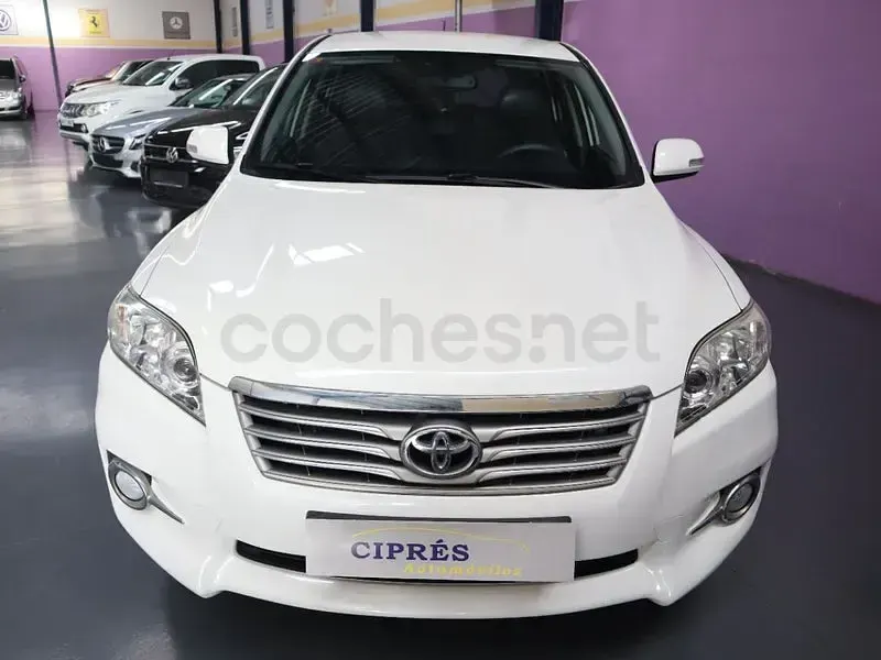 Usado Toyota RAV4 Executive 150 CV (110 kW) 2013 Blanco SUV