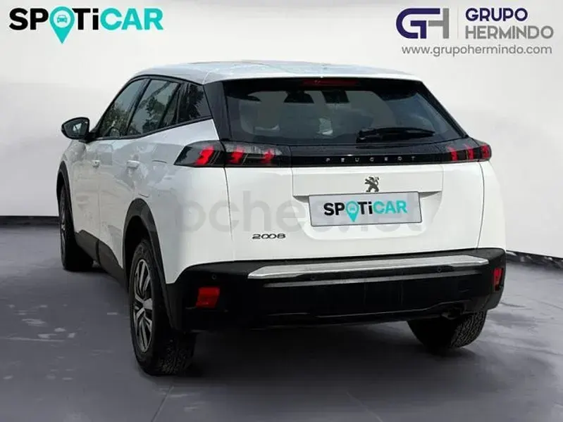 Usado Peugeot 2008 Active 100 CV (73 kW) 2020 Blanco SUV