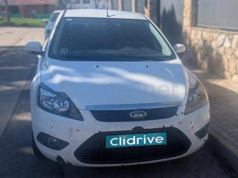 Usado Ford Focus Trend 109 CV (80 kW) 2009 Blanco Berlina