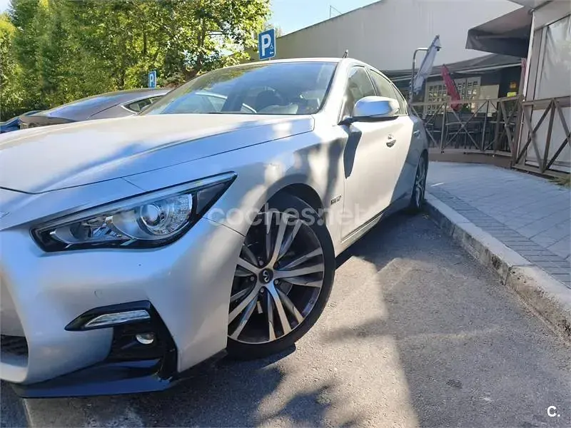 Usado Infiniti Q50 Sport Tech 364 CV (267 kW) 2019 Gris / plata Berlina