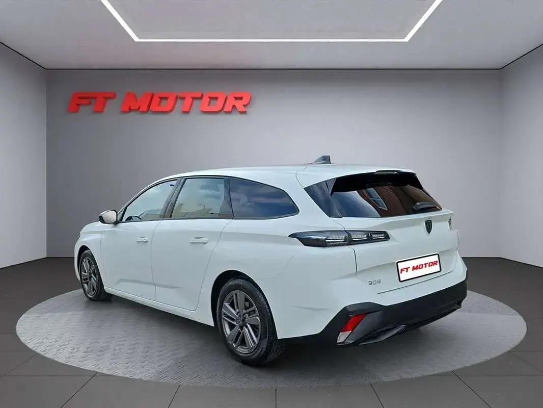Usado Peugeot 308 S 129 CV (94 kW) 2022 Blanco Familiar