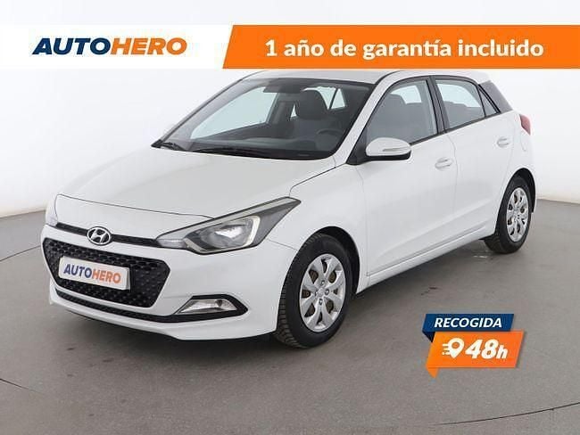 Usado Hyundai i20 86 CV (63 kW) 2015 Blanco Berlina