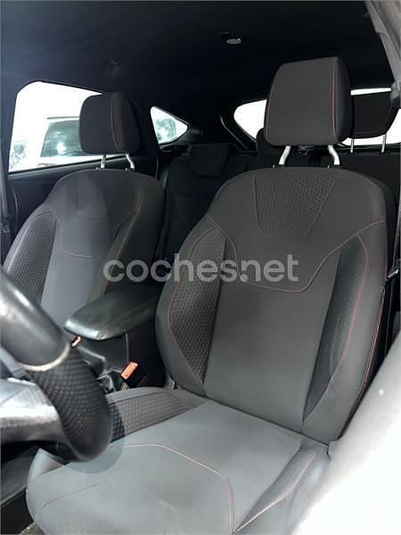 Usado Ford Focus ST-Line 182 CV (133 kW) 2017 Blanco Berlina