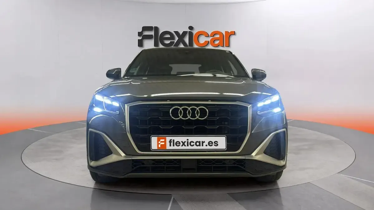 Usado Audi Q2 Premium 150 CV (110 kW) 2024 Gris SUV