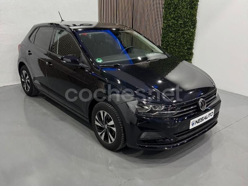 Usado VW Polo Advance 95 CV (69 kW) 2020 Negro Berlina
