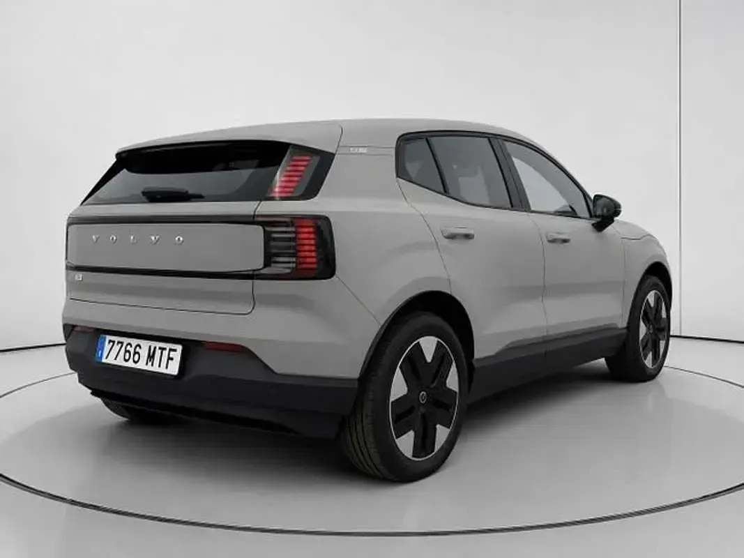 Usado Volvo EX30 Core 200 kW (272 CV) 2024 Gris SUV