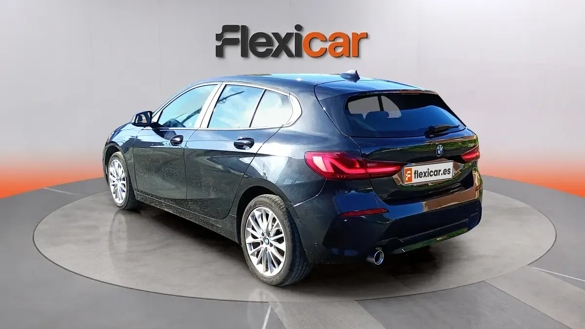 Usado BMW 118 136 CV (100 kW) 2023 Negro Utilitario