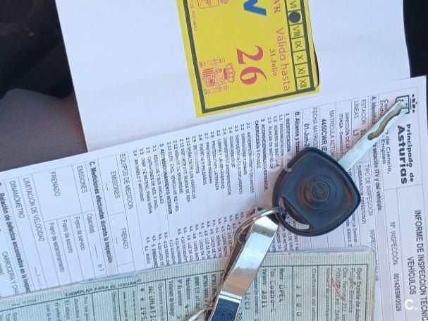 Usado Opel Combo Cosmo 75 CV (55 kW) 2009 Gris / plata Monovolumen