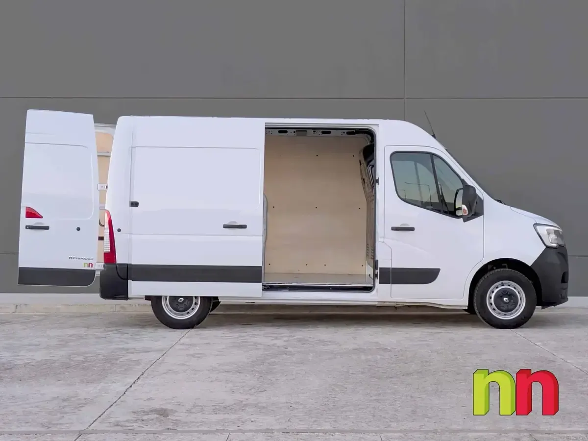 Usado Renault Master 134 CV (98 kW) 2021 Blanco Monovolumen