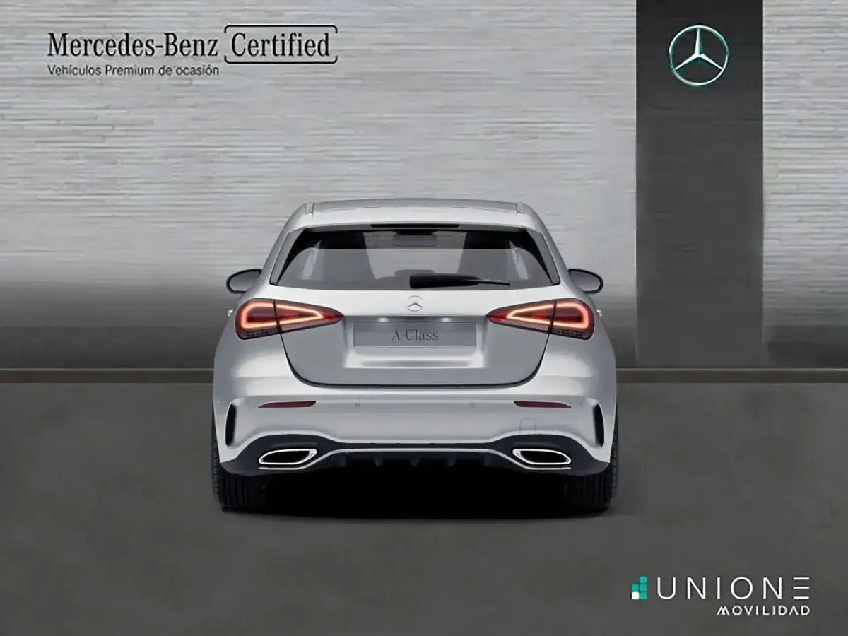 Usado Mercedes A180 116 CV (85 kW) 2021 Gris
