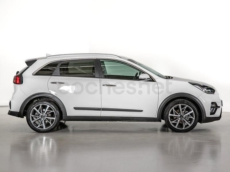 Usado Kia Niro 141 CV (103 kW) 2021 Blanco SUV