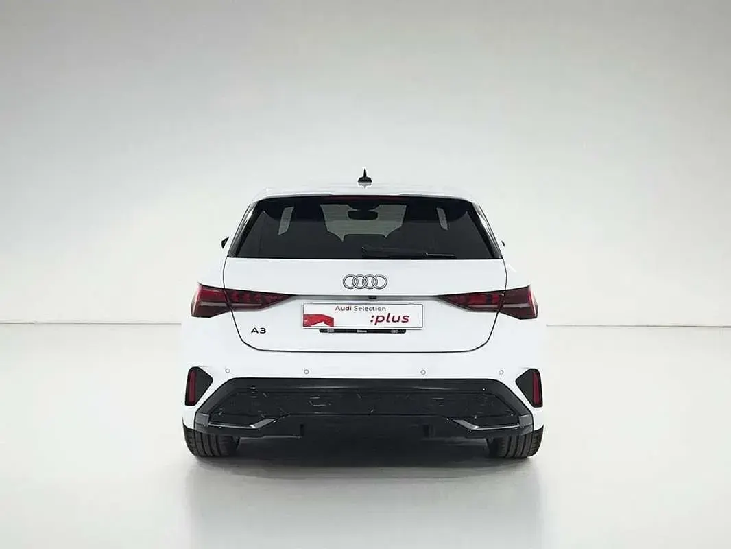 Usado Audi A3 Sportback S-Line 150 CV (110 kW) 2025 Blanco Utilitario