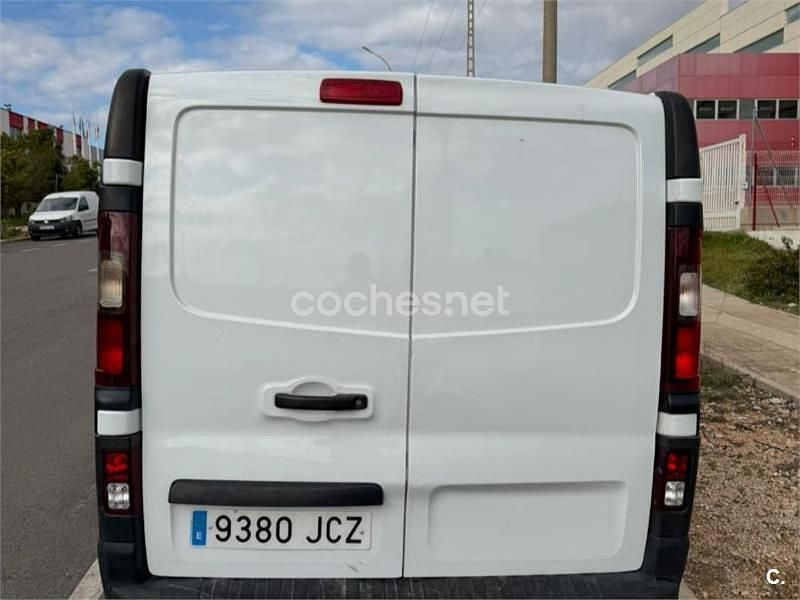Usado Opel Vivaro 145 CV (106 kW) 2017 Blanco Monovolumen