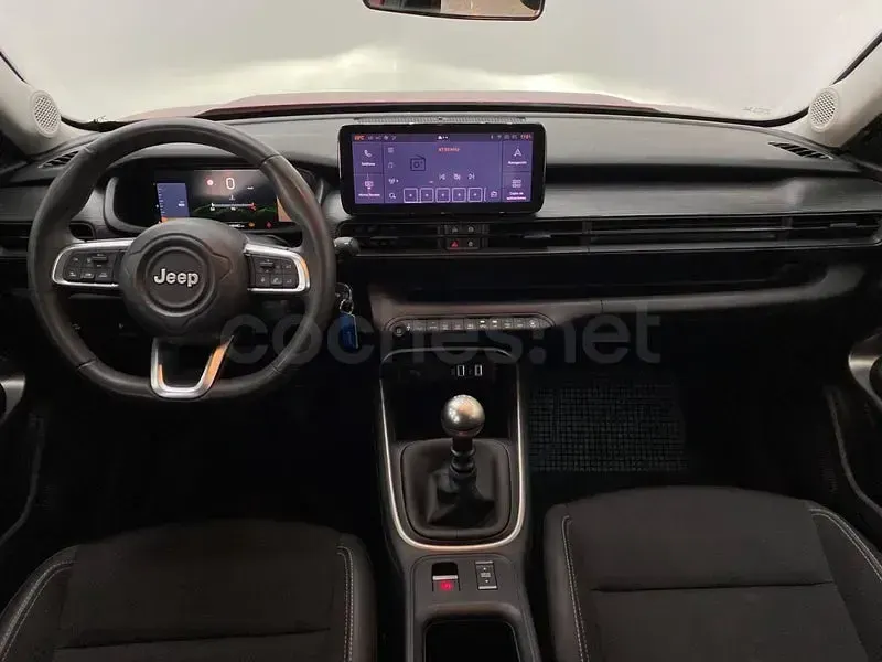 Usado Jeep Avenger Altitude 100 CV (73 kW) 2023 Rojo SUV