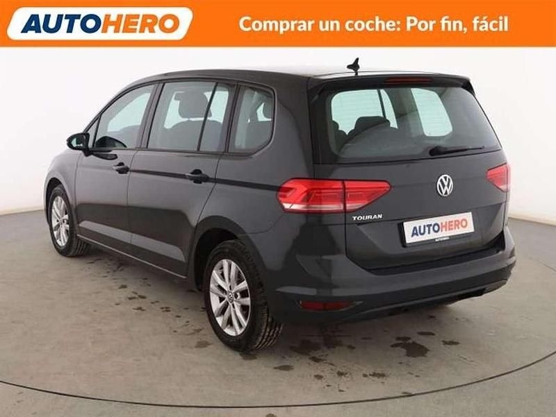 Usado VW Touran Edition 110 CV (80 kW) 2018 Gris Monovolumen