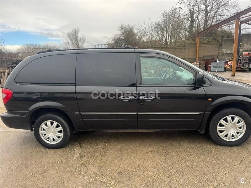 Usado Chrysler Grand Voyager Limited 150 CV (110 kW) 2006 Negro Monovolumen