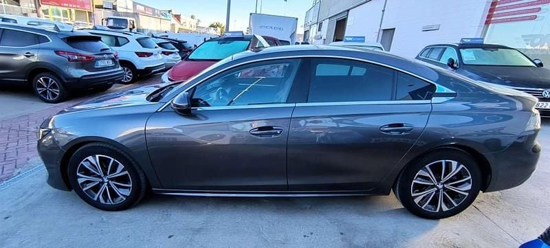 Usado Peugeot 508 Allure 131 CV (96 kW) 2021 Gris Berlina