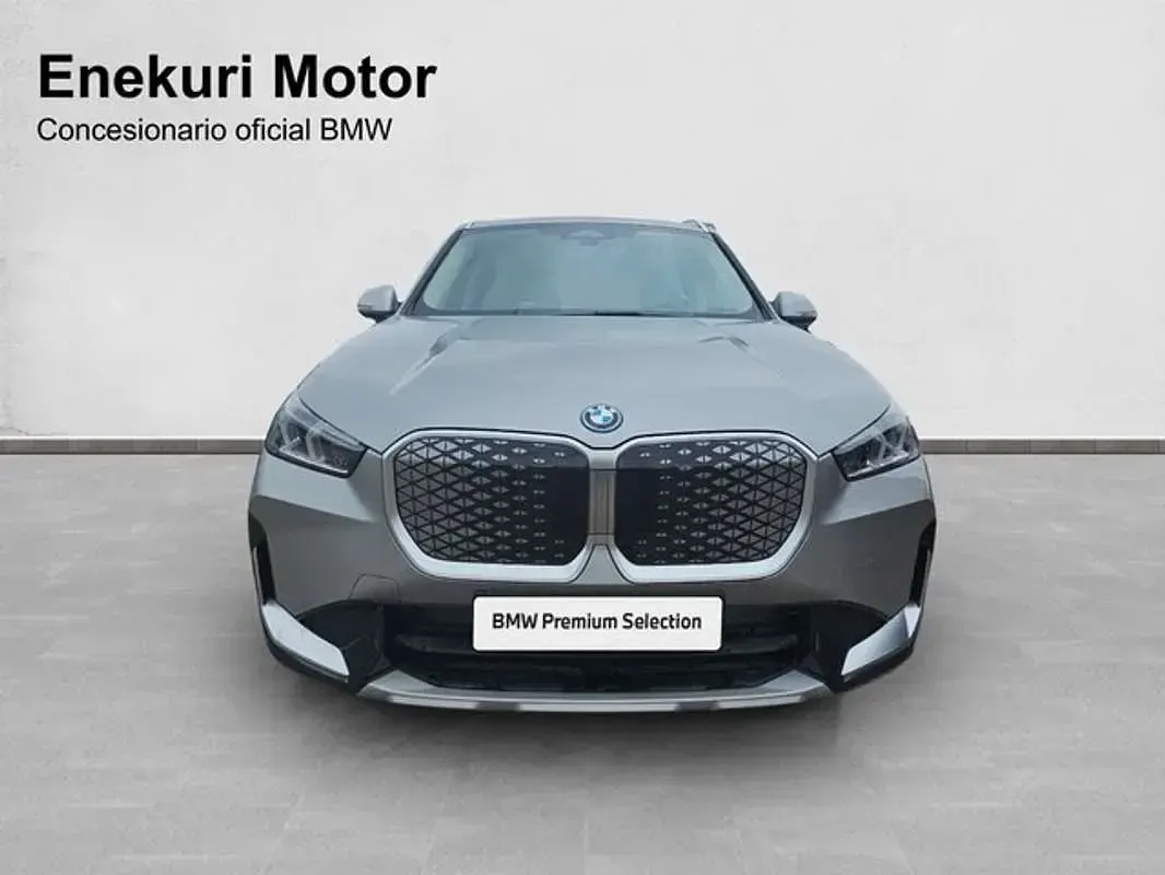 Usado BMW iX1 Comfort Edition 230 kW (313 CV) 2025 Plateado SUV