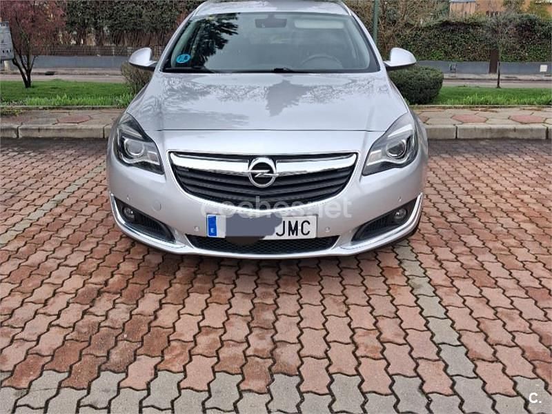 Usado Opel Insignia Business 136 CV (100 kW) 2016 Gris / plata Familiar