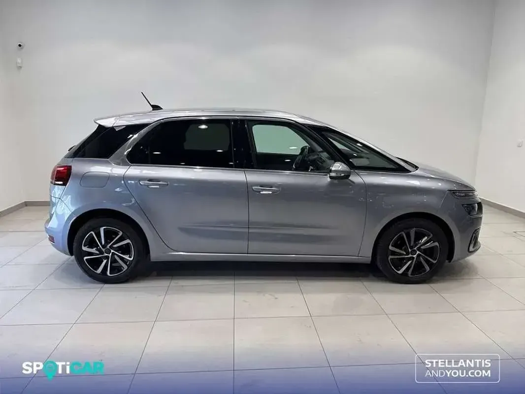 Usado Citroën C4 Feel 131 CV (96 kW) 2020 Gris Monovolumen