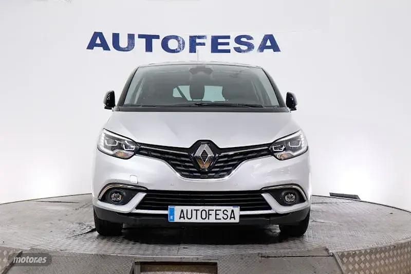 Usado Renault Scénic IV Intens 120 CV (88 kW) 2020 Plateado Monovolumen