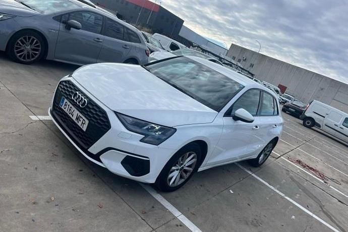 Usado Audi A3 116 HP (85 kW) 2023 Sedan