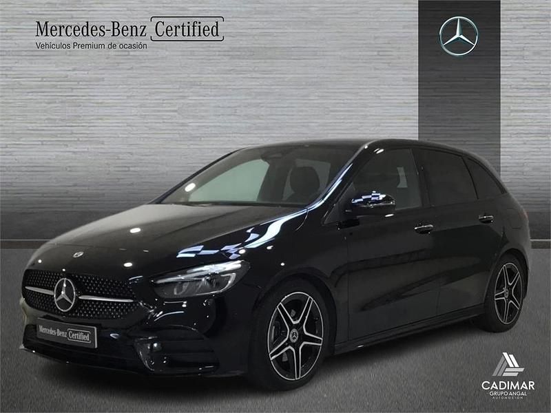 Usado Mercedes B200 AMG line 150 CV (110 kW) 2023 Negro Monovolumen