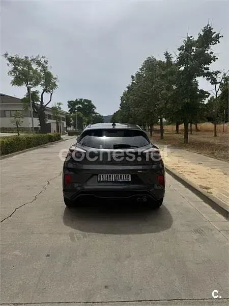 Usado Ford Puma ST-Line 155 CV (114 kW) 2021 Gris / plata SUV