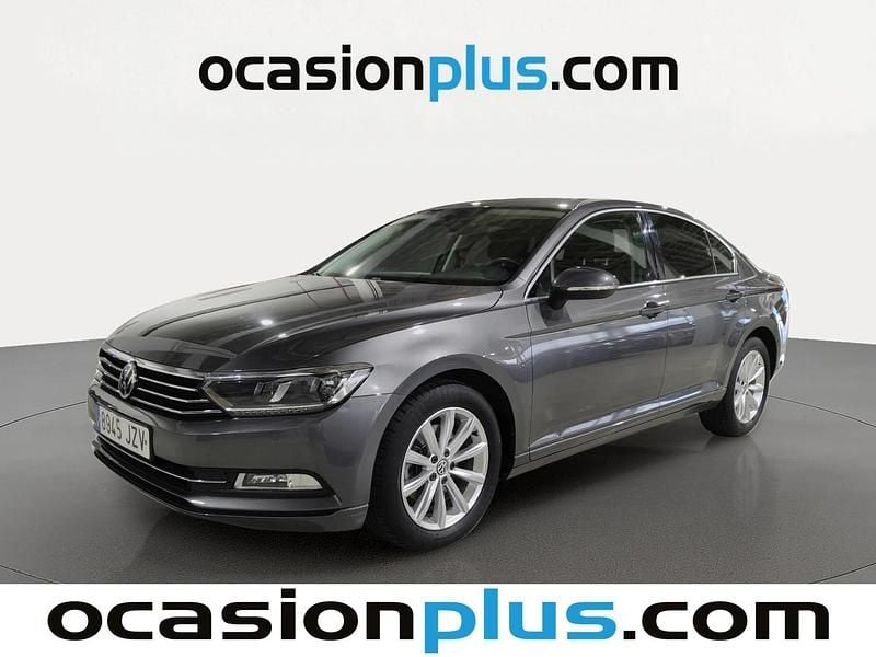 Gris Usado 2017 VW Passat Advance Berlina | 15.602 € (Precio justo) - Imagen 1/4