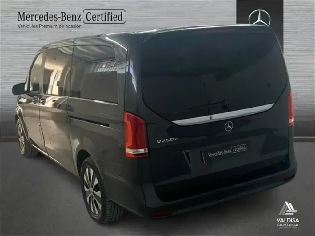 Usado Mercedes V250 190 CV (139 kW) 2024 Gris / plata Monovolumen