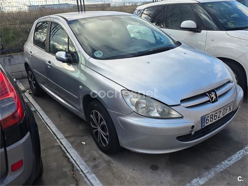 Gris / plata Usado 2005 Peugeot 307 Berlina | 850 € - Imagen 1/4