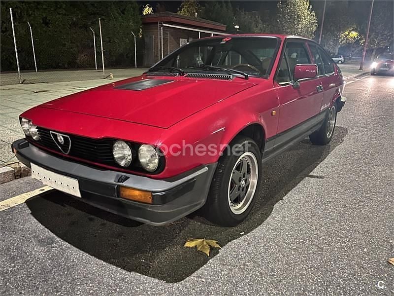 Usado Alfa Romeo GTV 200 CV (147 kW) 1995 Rojo Coupe