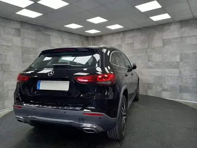 Usado Mercedes GLA220 220 CV (161 kW) 2022 Negro SUV
